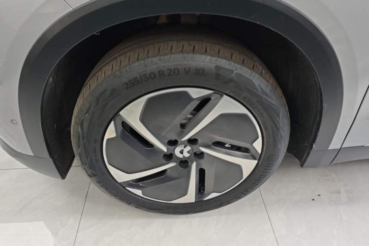 Used Nio ES8 2023 75 kWh Executive Edition Left Front Wheel Hub