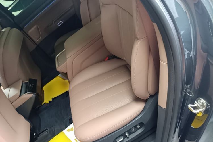 Used Nio ES8 2023 100kWh Signature Edition Left Rear Seat