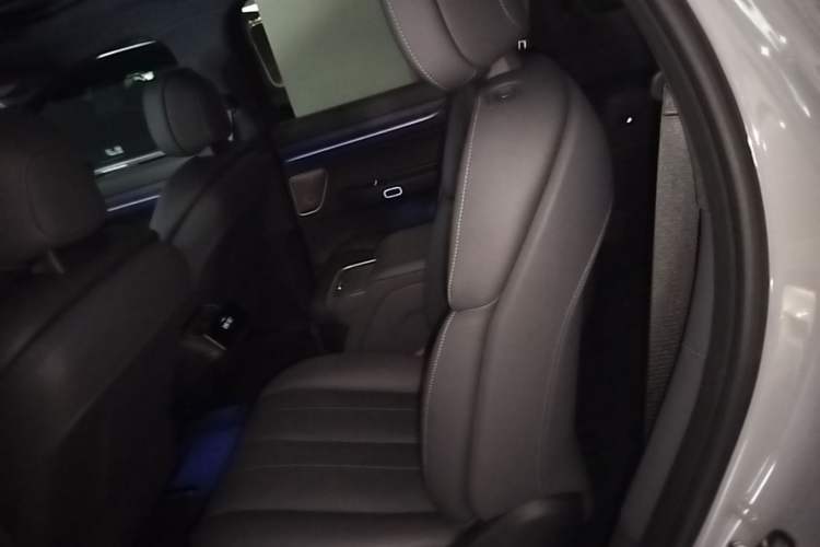 Used Nio ES8 2023 75 kWh Executive Edition Left Rear Seat
