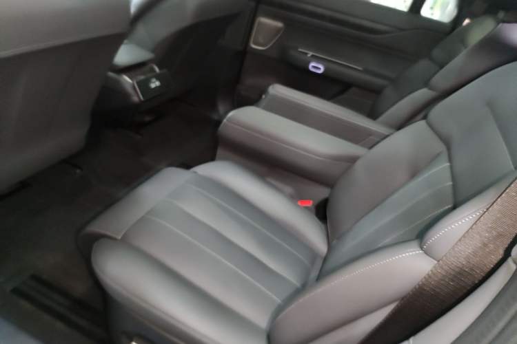 Used Nio ES8 2023 75 kWh Left Rear Seat