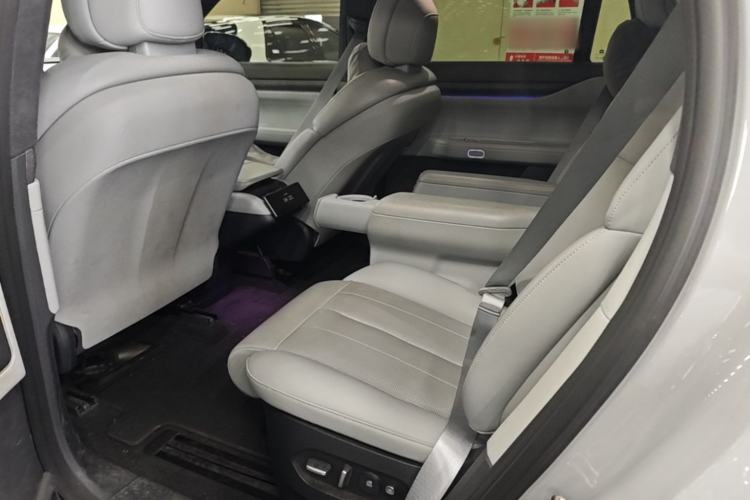 Used Nio ES8 2023 75 kWh Left Rear Seat