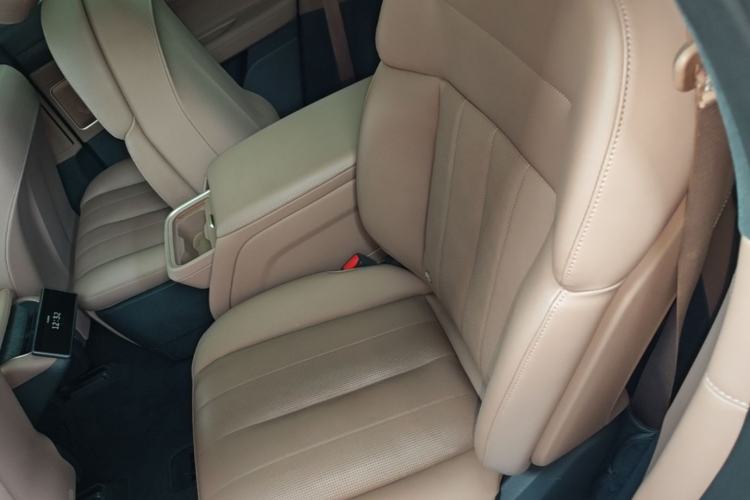 Used Nio ES8 2023 75 kWh Executive Edition Left Rear Seat