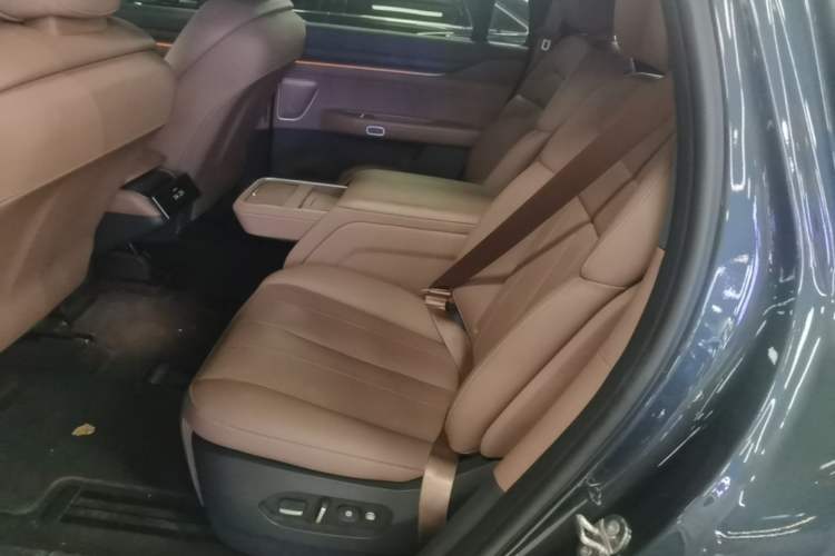 Used Nio ES8 2023 75 kWh Left Rear Seat