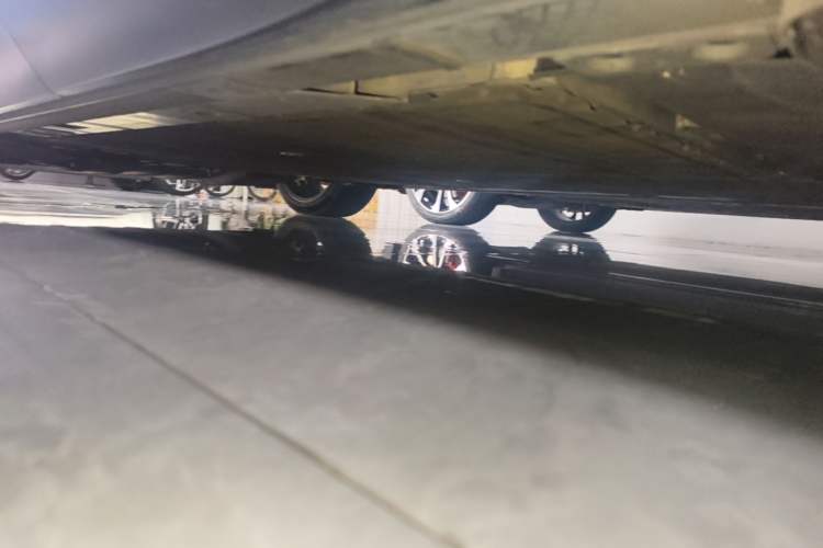 Used Nio ES8 2023 100kWh Signature Edition Left Side Sill