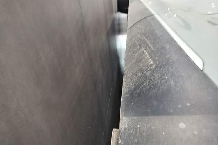 Used Nio ES8 2023 75 kWh Executive Edition Left Side Sill