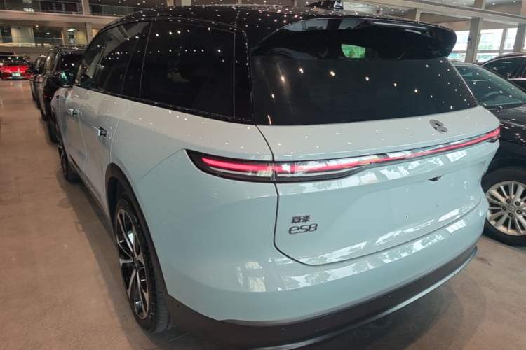 Used Nio ES8 2023 100kWh Signature Edition Rear Left 45 Deg