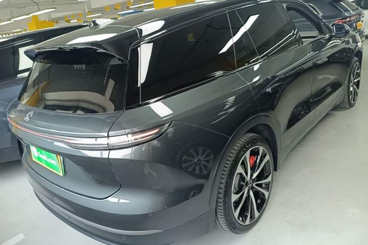 Used Nio ES8 2023 100kWh Signature Edition Rear Right 45 Deg