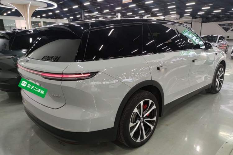 Used Nio ES8 2023 75 kWh Rear Right 45 Deg