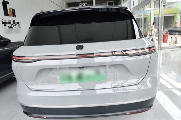 Used Nio ES8 2023 75 kWh Rear