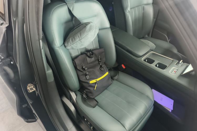 Used Nio ES8 2023 100kWh Signature Edition Right Front Seat