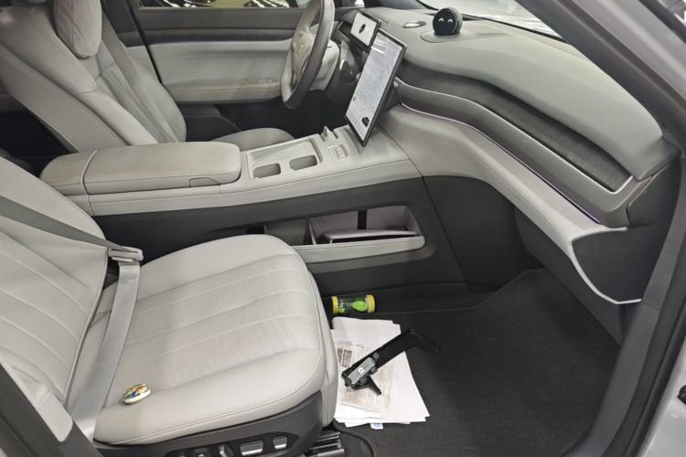 Used Nio ES8 2023 75 kWh Right Front Seat