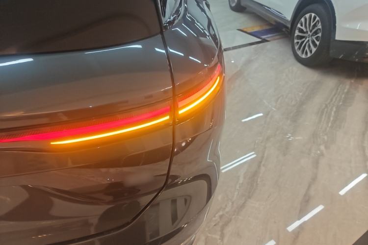 Used Nio ES8 2023 75 kWh Executive Edition Right Rear Taillight