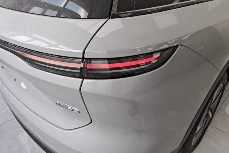 Used Nio ES8 2023 75 kWh Executive Edition Right Rear Taillight