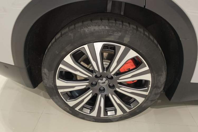 Used Nio ES8 2023 100kWh Executive Edition Right Rear Wheel Hub