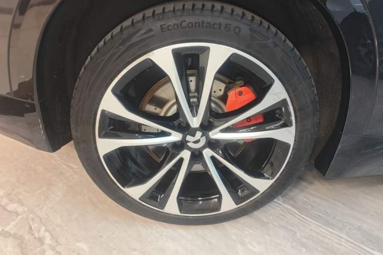 Used Nio ES8 2023 75 kWh Executive Edition Right Rear Wheel Hub