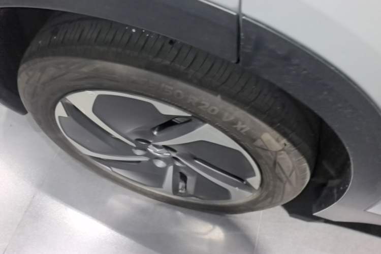 Used Nio ES8 2023 75 kWh Right Rear Wheel Hub