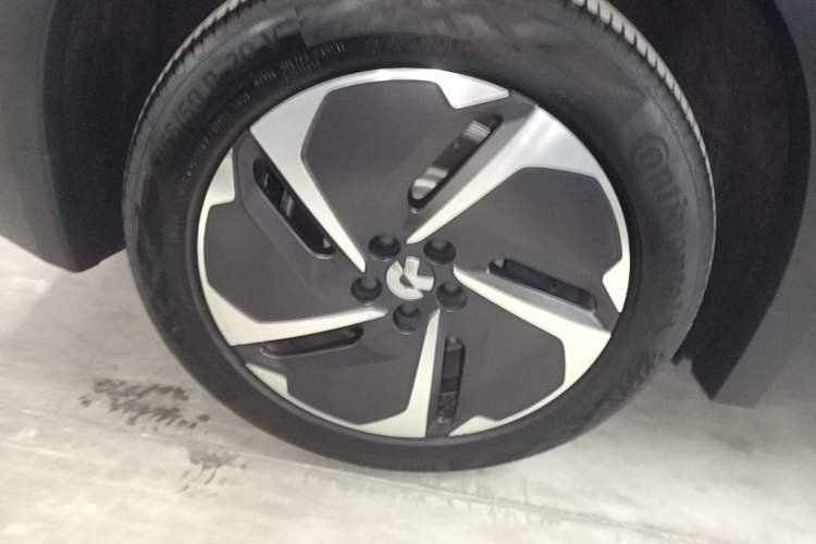 Used Nio ES8 2023 75 kWh Right Rear Wheel Hub