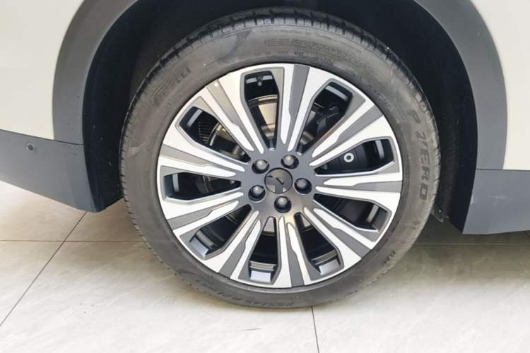 Used Nio ES8 2023 75 kWh Right Rear Wheel Hub