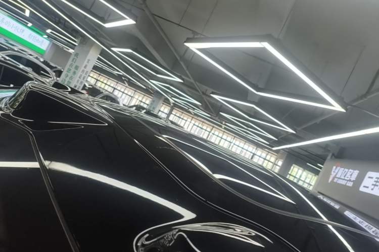 Used Nio ES8 2023 75 kWh Roof
