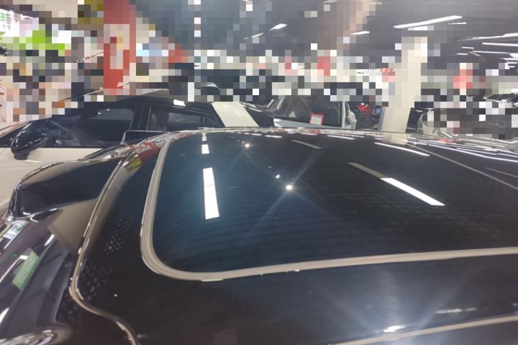 Used Nio ES8 2023 75 kWh Roof