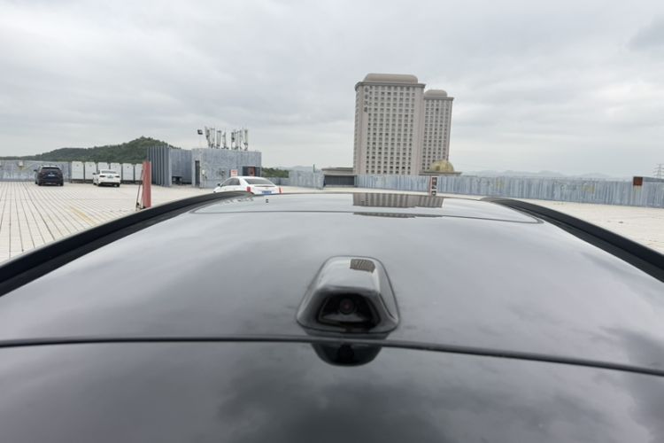 Used Nio ES8 2023 100kWh Signature Edition Roof