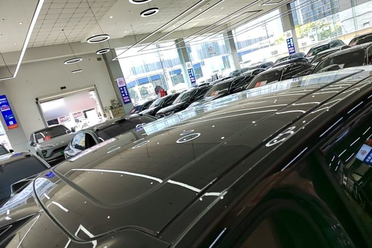 Used Nio ES8 2023 75 kWh Roof
