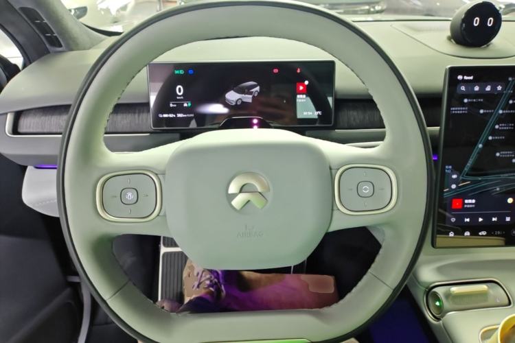Used Nio ES8 2023 75 kWh Steering Wheel