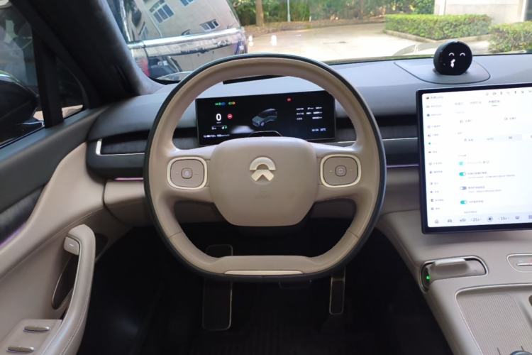 Used Nio ES8 2023 100kWh Signature Edition Steering Wheel