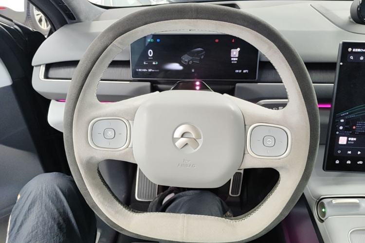 Used Nio ES8 2023 75 kWh Steering Wheel