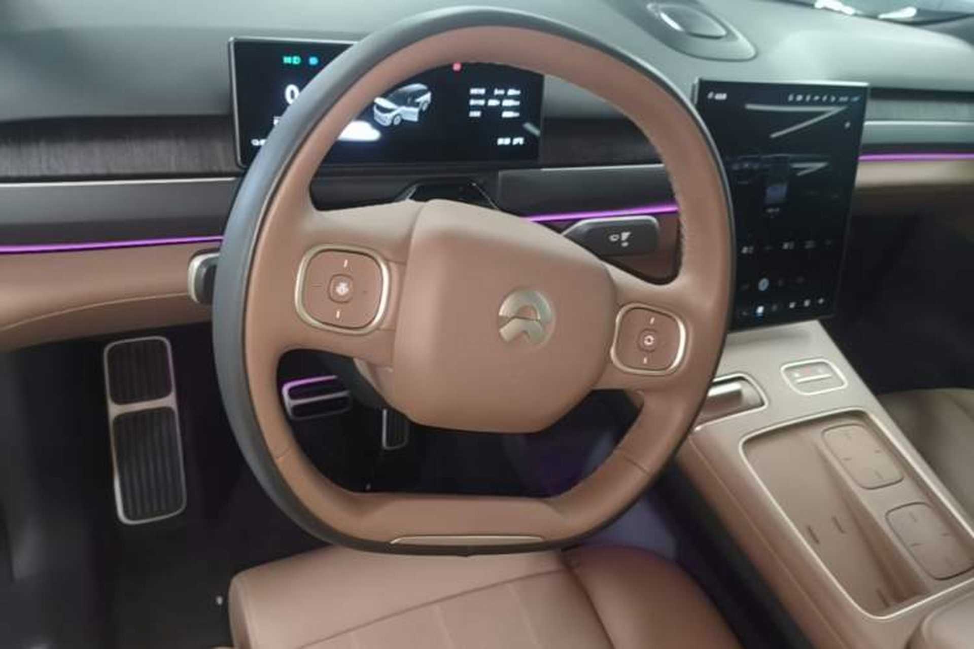 Used Nio ES8 2023 75 kWh Steering Wheel