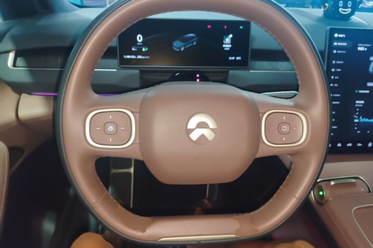 Used Nio ES8 2023 75 kWh Steering Wheel