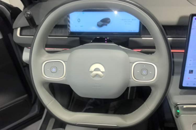 Used Nio ES8 2023 75 kWh Steering Wheel