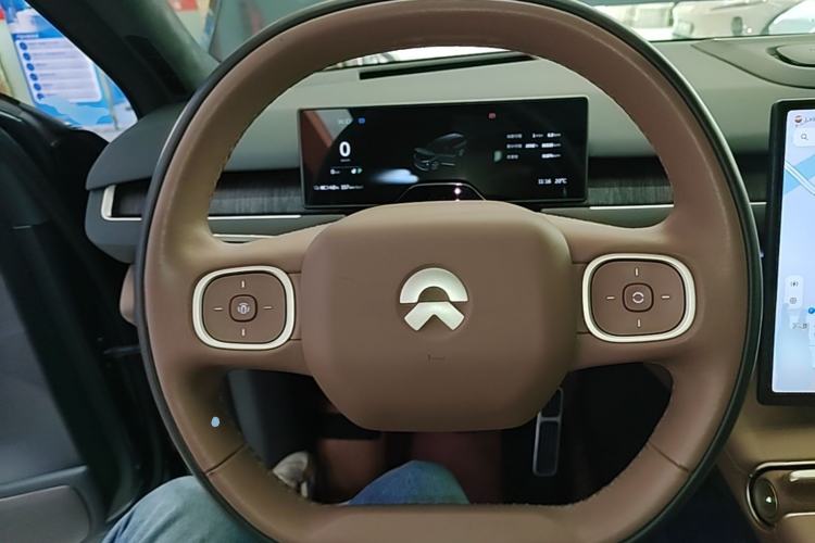 Used Nio ES8 2023 75 kWh Steering Wheel