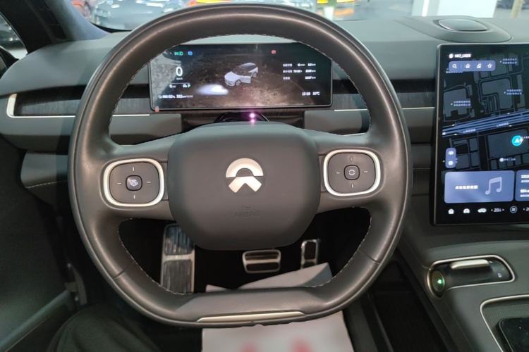 Used Nio ES8 2023 75 kWh Steering Wheel