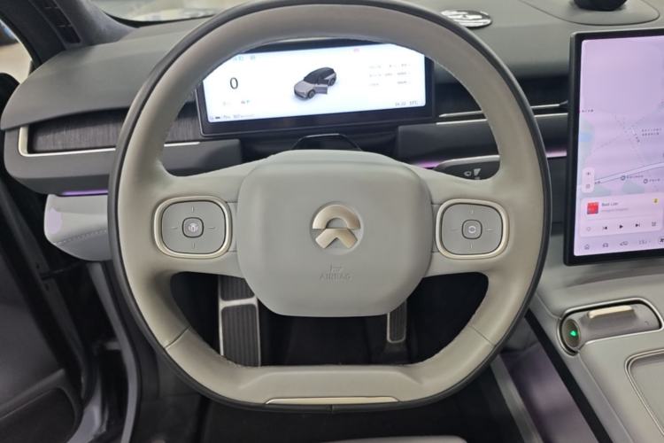 Used Nio ES8 2023 75 kWh Steering Wheel