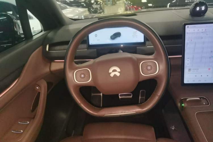 Used Nio ES8 2023 75 kWh Steering Wheel