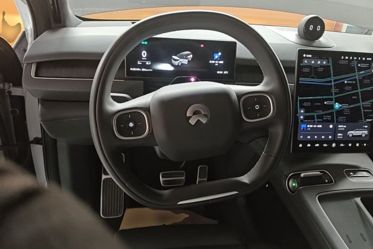 Used Nio ES8 2023 75 kWh Steering Wheel