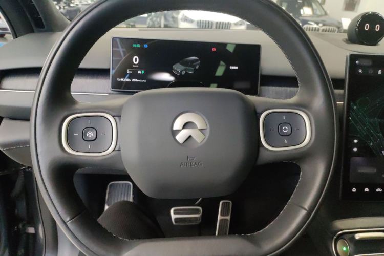 Used Nio ES8 2023 75 kWh Steering Wheel
