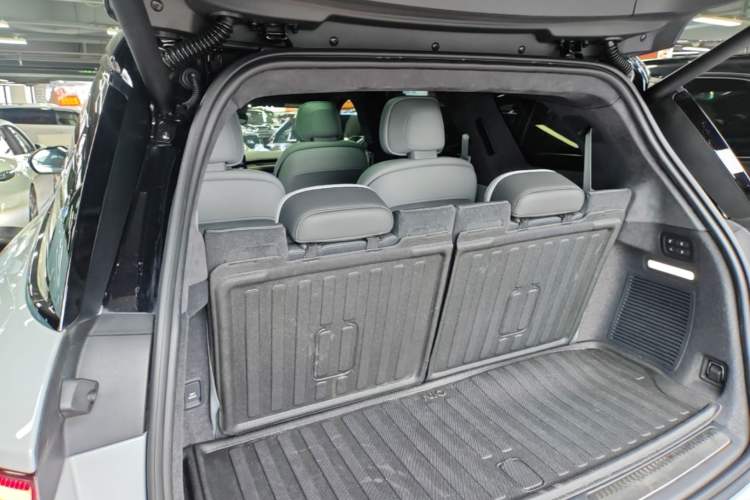 Used Nio ES8 2023 75 kWh Trunk
