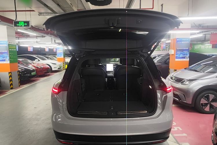 Used Nio ES8 2023 75 kWh Trunk