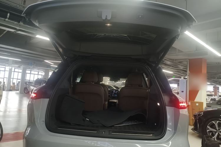 Used Nio ES8 2023 75 kWh Trunk