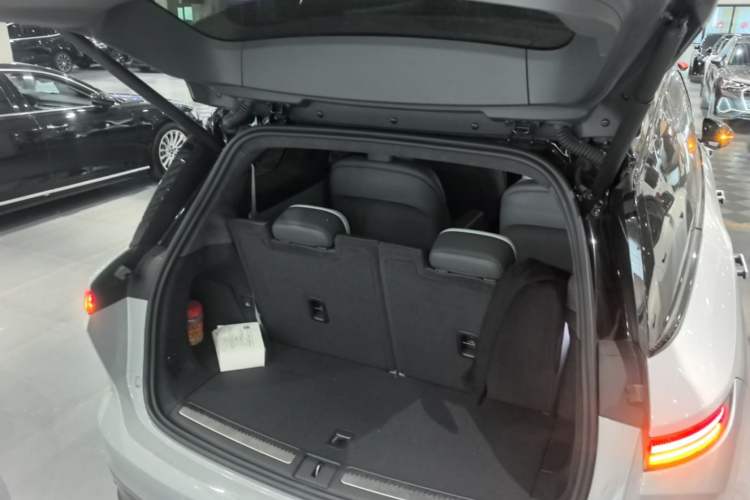 Used Nio ES8 2023 75 kWh Trunk