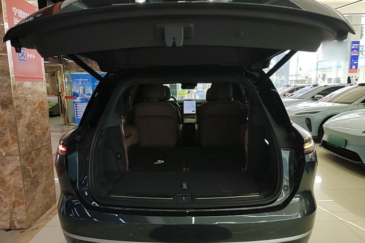 Used Nio ES8 2023 75 kWh Trunk