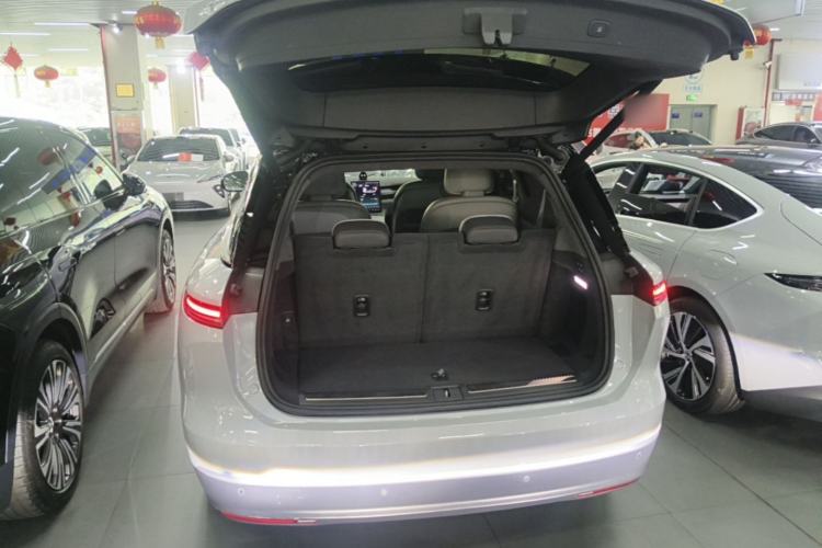 Used Nio ES8 2023 75 kWh Trunk