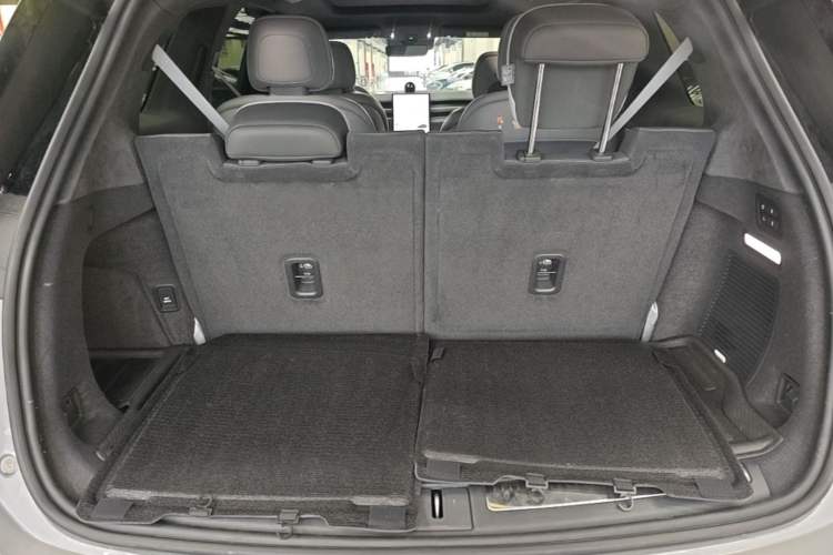 Used Nio ES8 2023 75 kWh Trunk