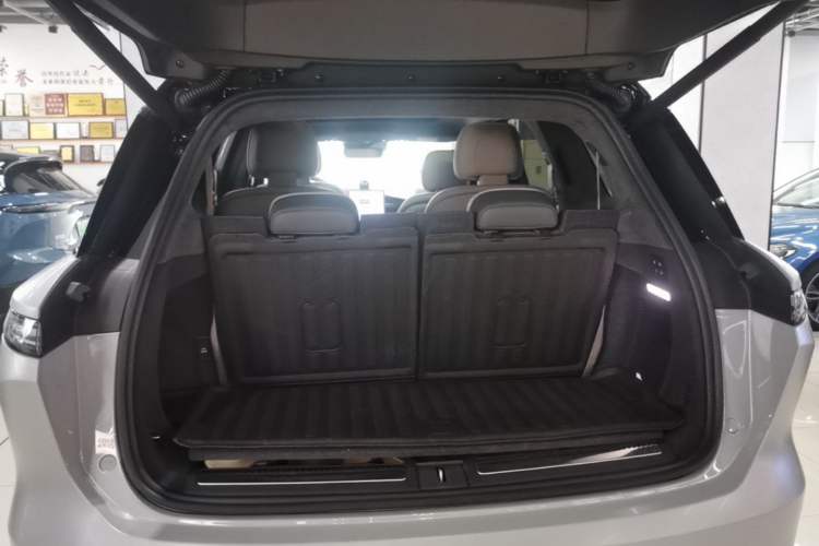 Used Nio ES8 2023 100kWh Trunk