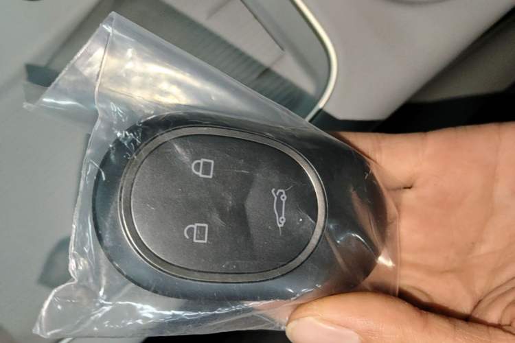 Used Nio ES8 2023 75 kWh Vehicle Key