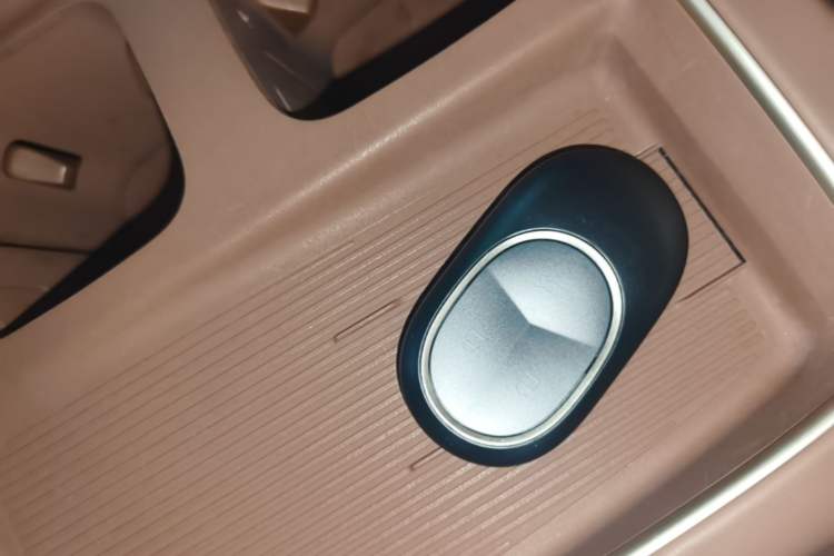 Used Nio ES8 2023 75 kWh Vehicle Key