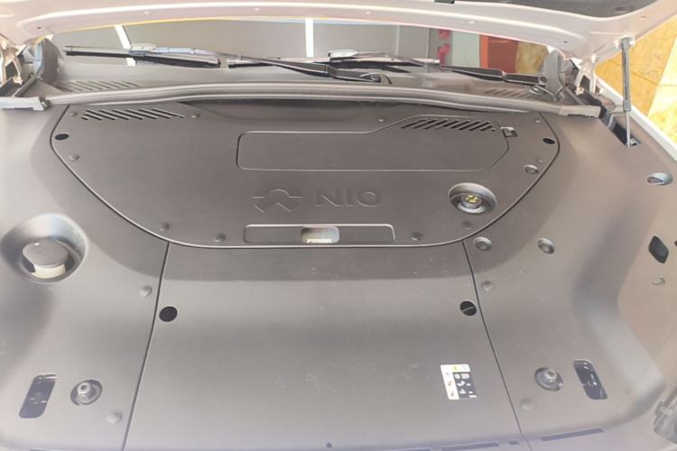 Used Nio ES8 2023 75 kWh Executive Edition Engine Bay