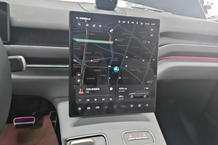 Used Nio ES8 2023 75 kWh Audio And AC Panel
